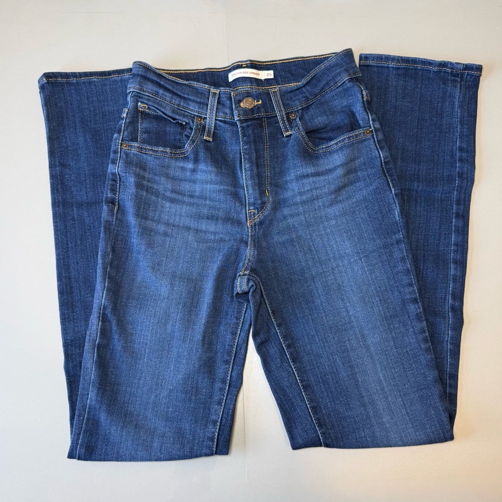 Levi's High Rise straight Dark Blue Women's Jeans - Picture 3 of 6